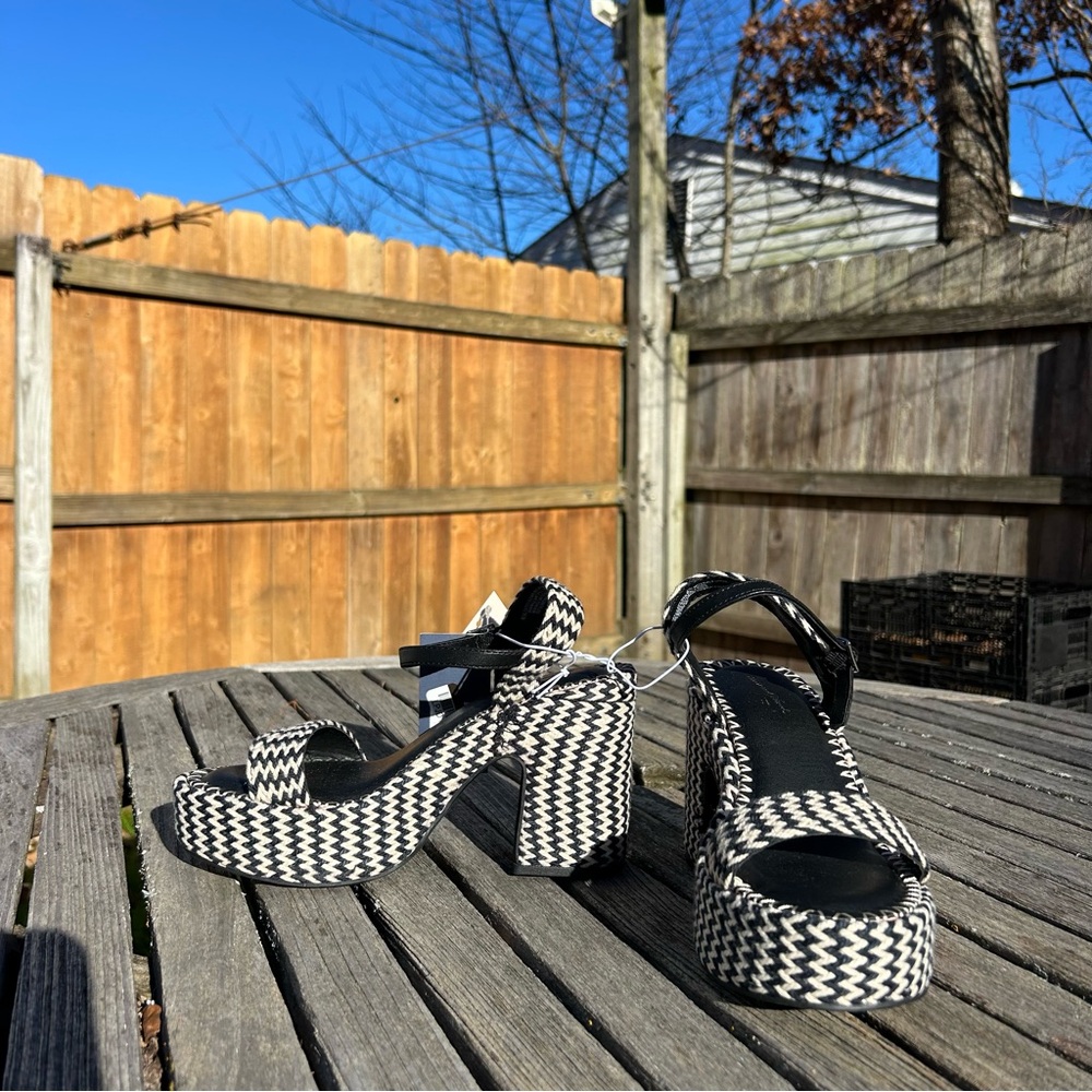 Women's Madeline Woven Platform Sandal universal thread size 6.5 zigzag‎ summer